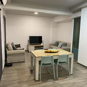 https://cal-feliu-piso-amplio-en-el-centro-de-reus.top-hotels-tarragona.com